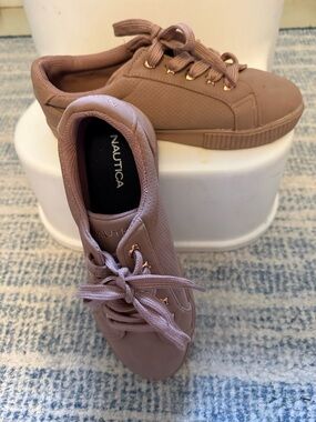 Nautica Women's Mauve Lace-Up Casual Sneakers